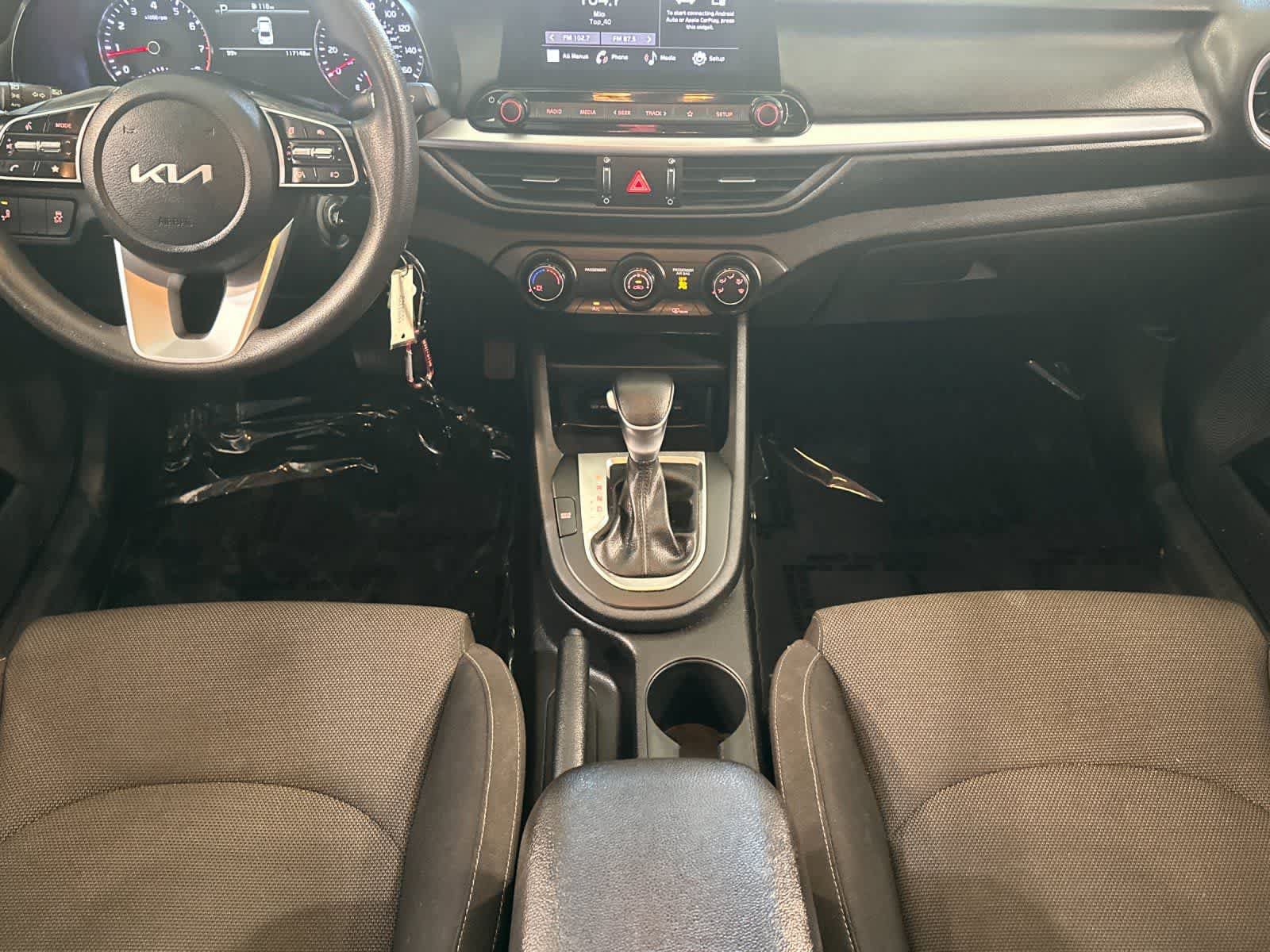 Used 2022 Kia Forte LXS w/ LXS Technology Package FWD video 4