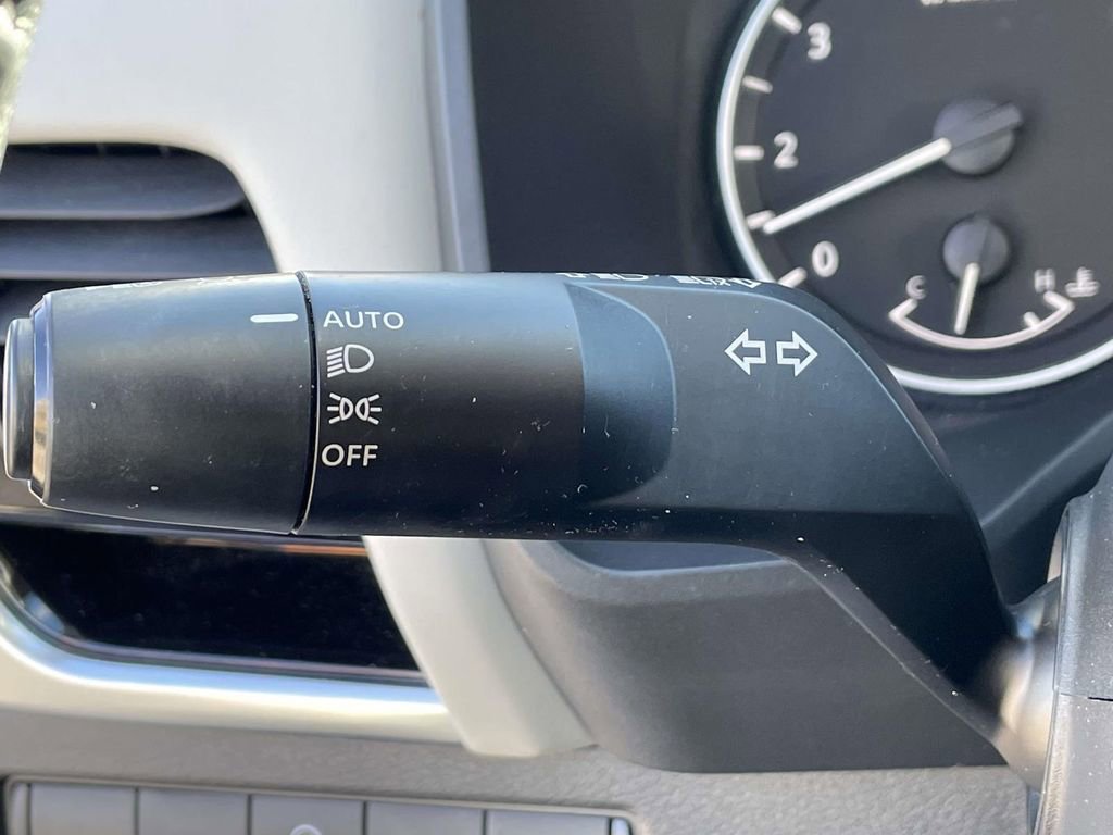 Used 2023 Nissan Rogue SL w/ SL Premium Package image 25