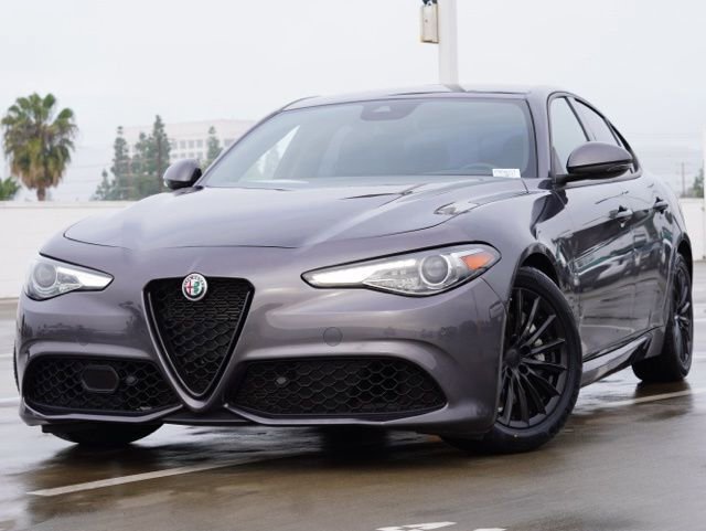 Used 2023 Alfa Romeo Giulia Sprint image 2