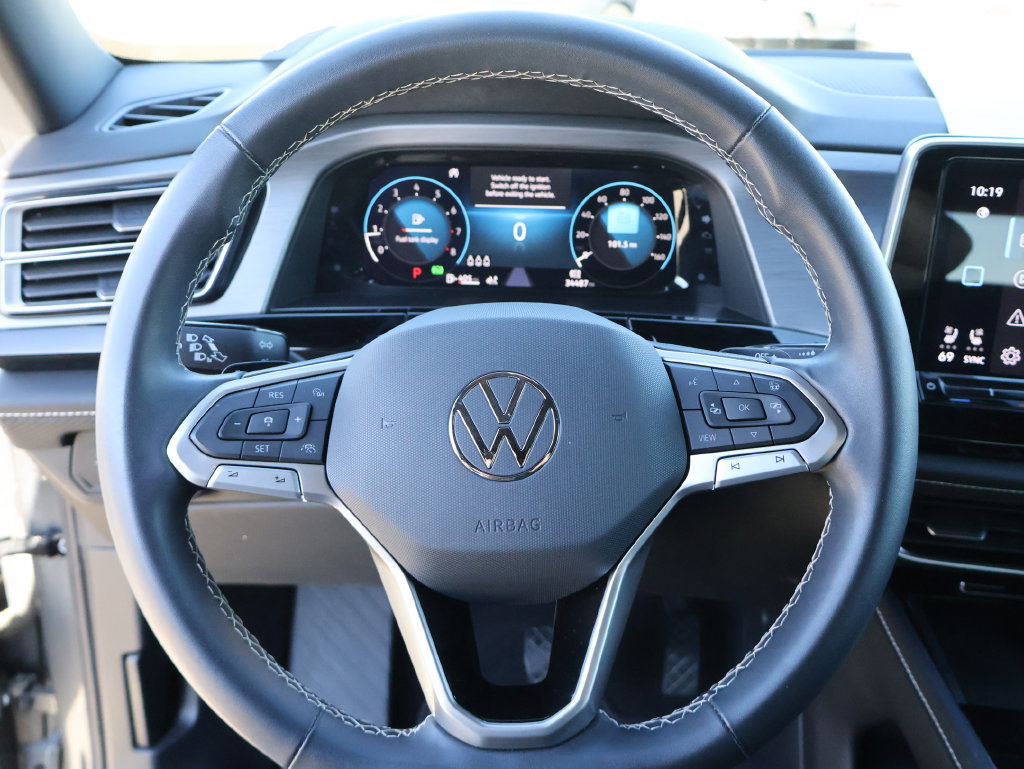 Certified 2024 Volkswagen Atlas Cross Sport SE w/ Panoramic Sunroof Package AWD/4WD image 28