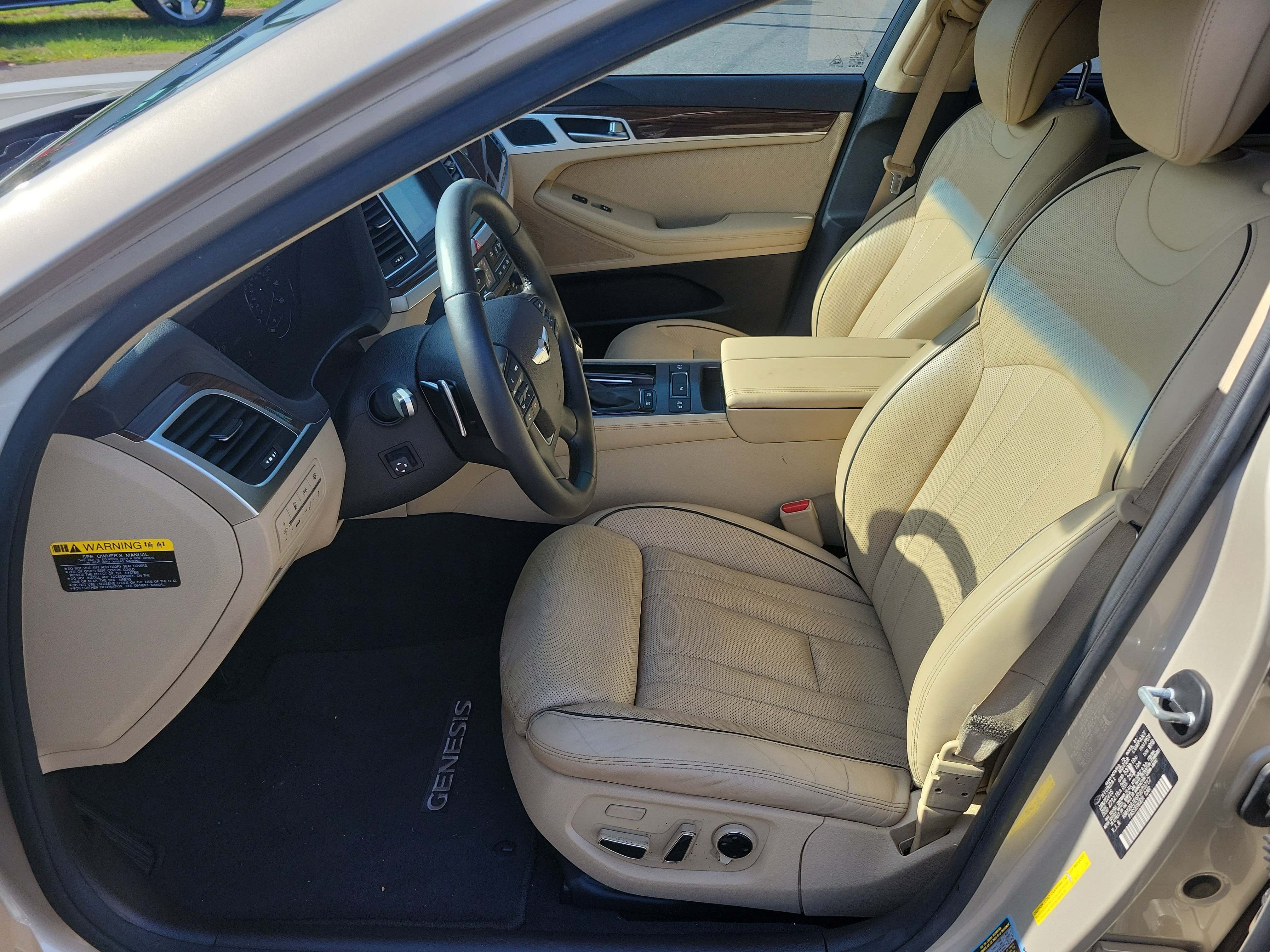 Used 2015 Hyundai Genesis 3.8 w/ Option Group 03 RWD image 21