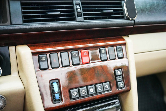 Used 1995 Mercedes-Benz E 320 Convertible image 51