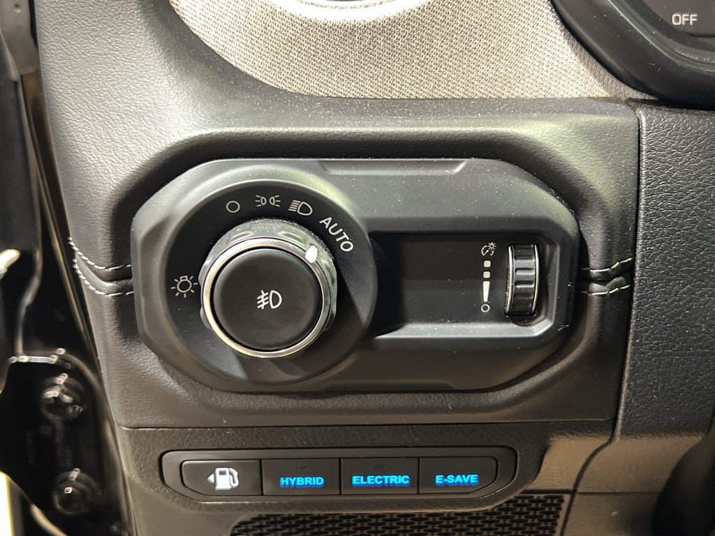 Used 2025 Jeep Wrangler Backcountry image 13