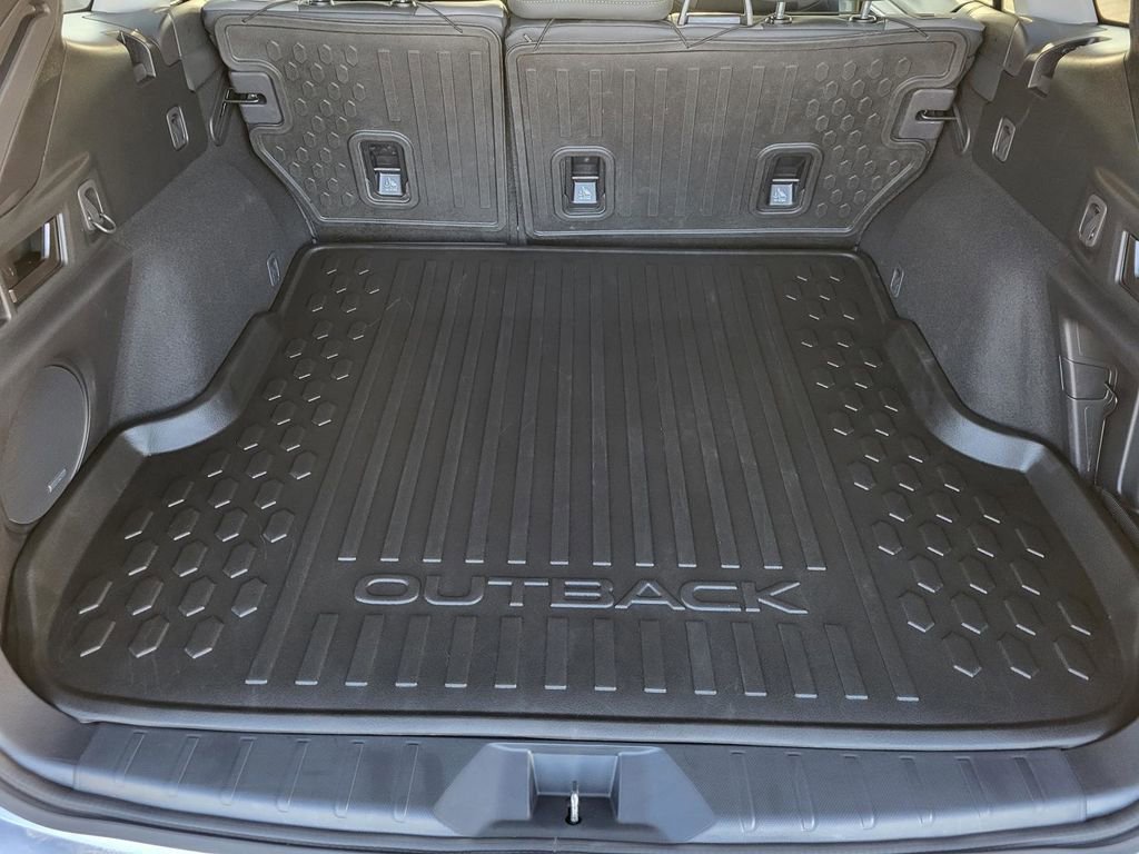 Certified 2025 Subaru Outback Onyx Edition image 10
