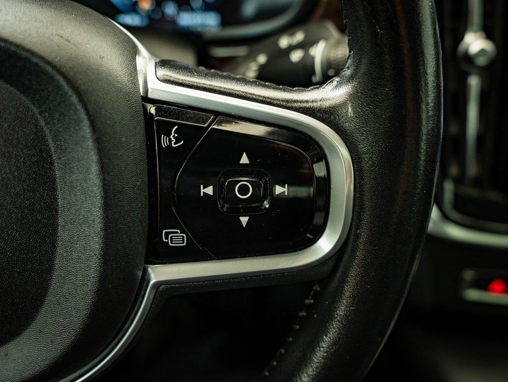 Used 2017 Volvo S90 T5 Momentum w/ Vision Package image 27