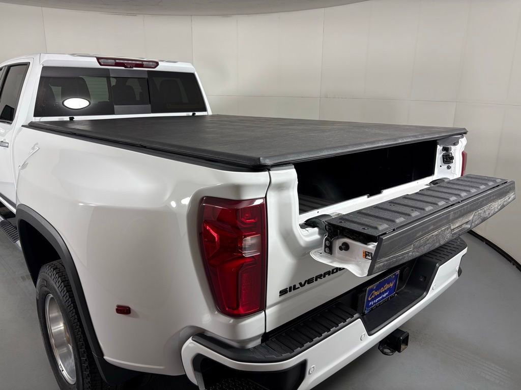 Used 2024 Chevrolet Silverado 3500 High Country w/ High Country Premium Package image 46
