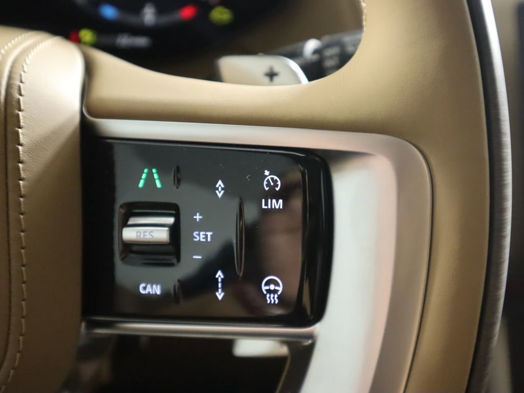 New 2025 Land Rover Range Rover Long Wheelbase SE image 13