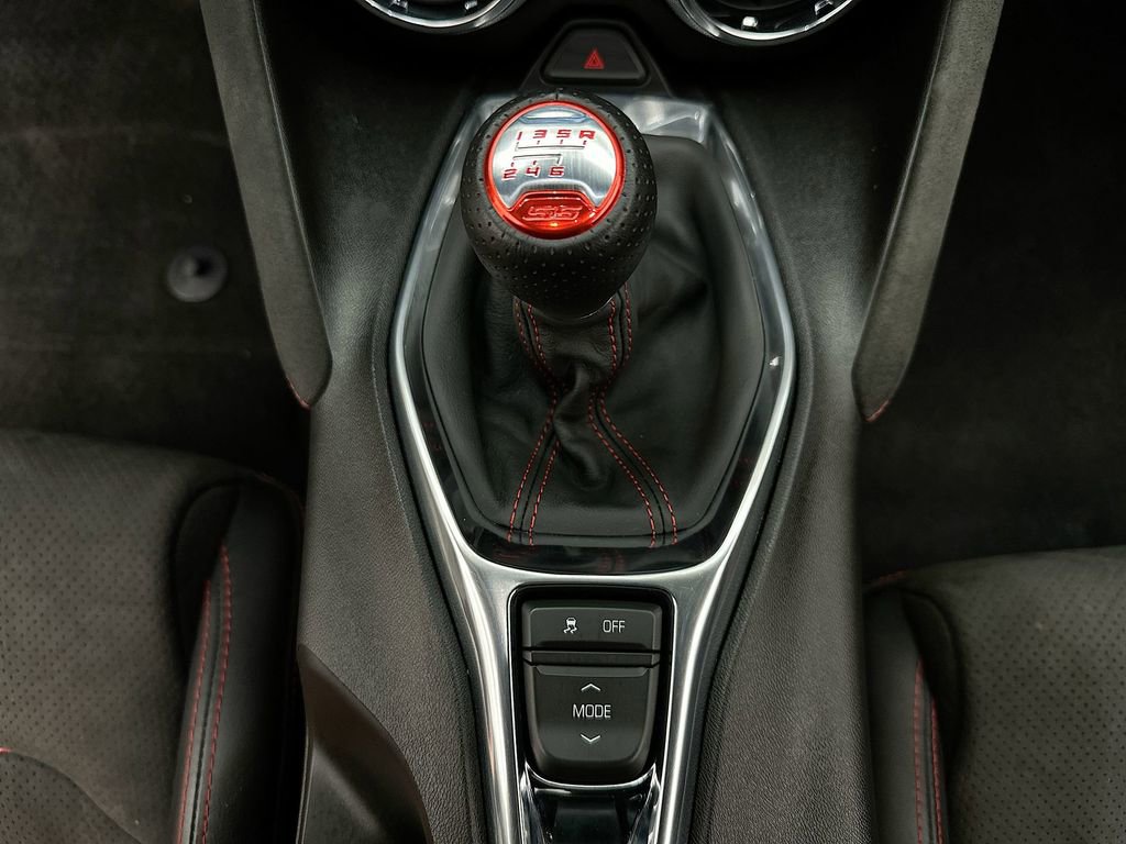 Used 2018 Chevrolet Camaro ZL1 image 19