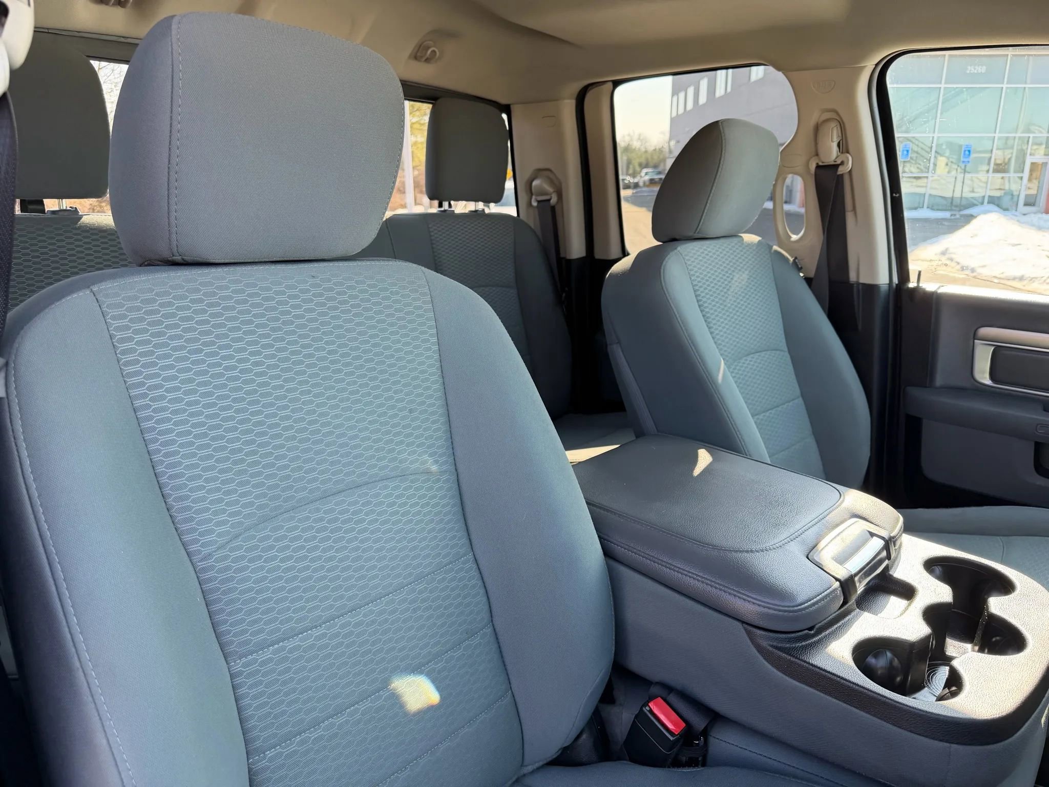 Used 2017 RAM 1500 Classic SLT AWD/4WD image 32