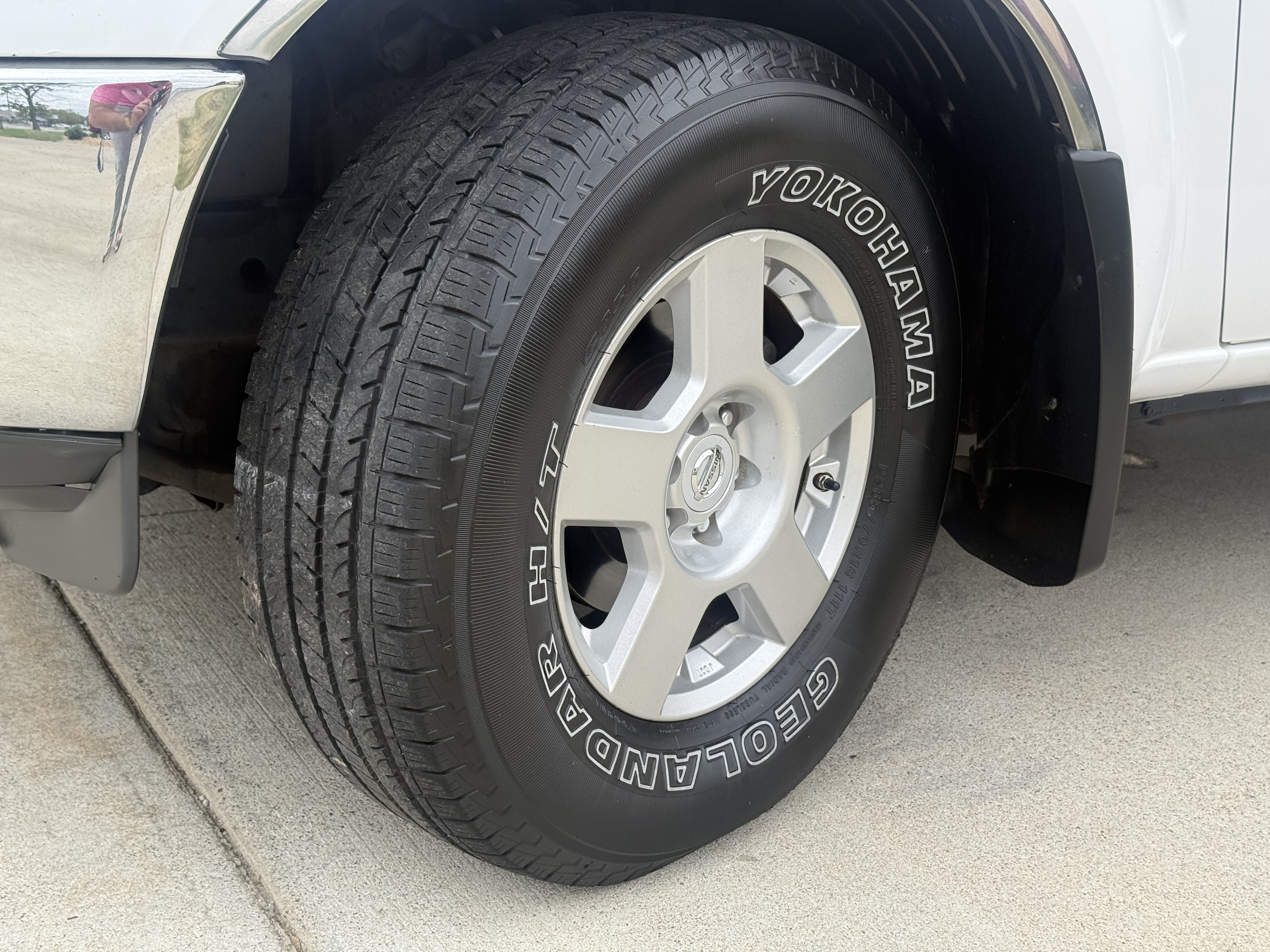 Used 2008 Nissan Frontier SE w/ SE Value Truck Pkg AWD/4WD image 18