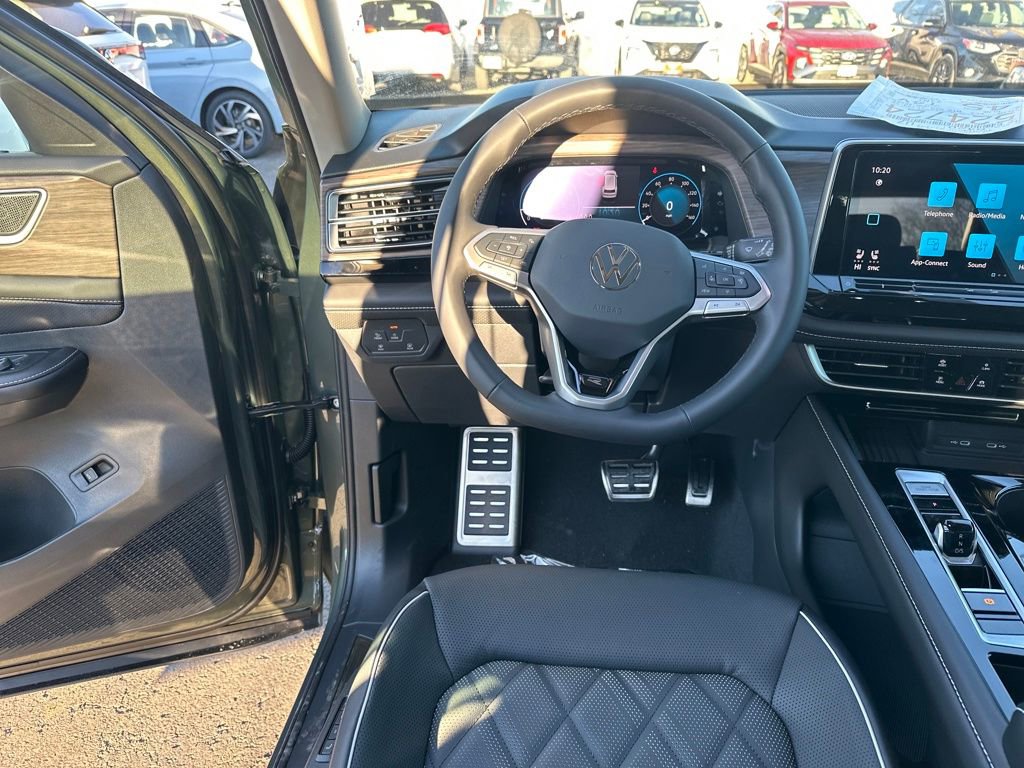 New 2026 Volkswagen Atlas SEL Premium R-Line image 18