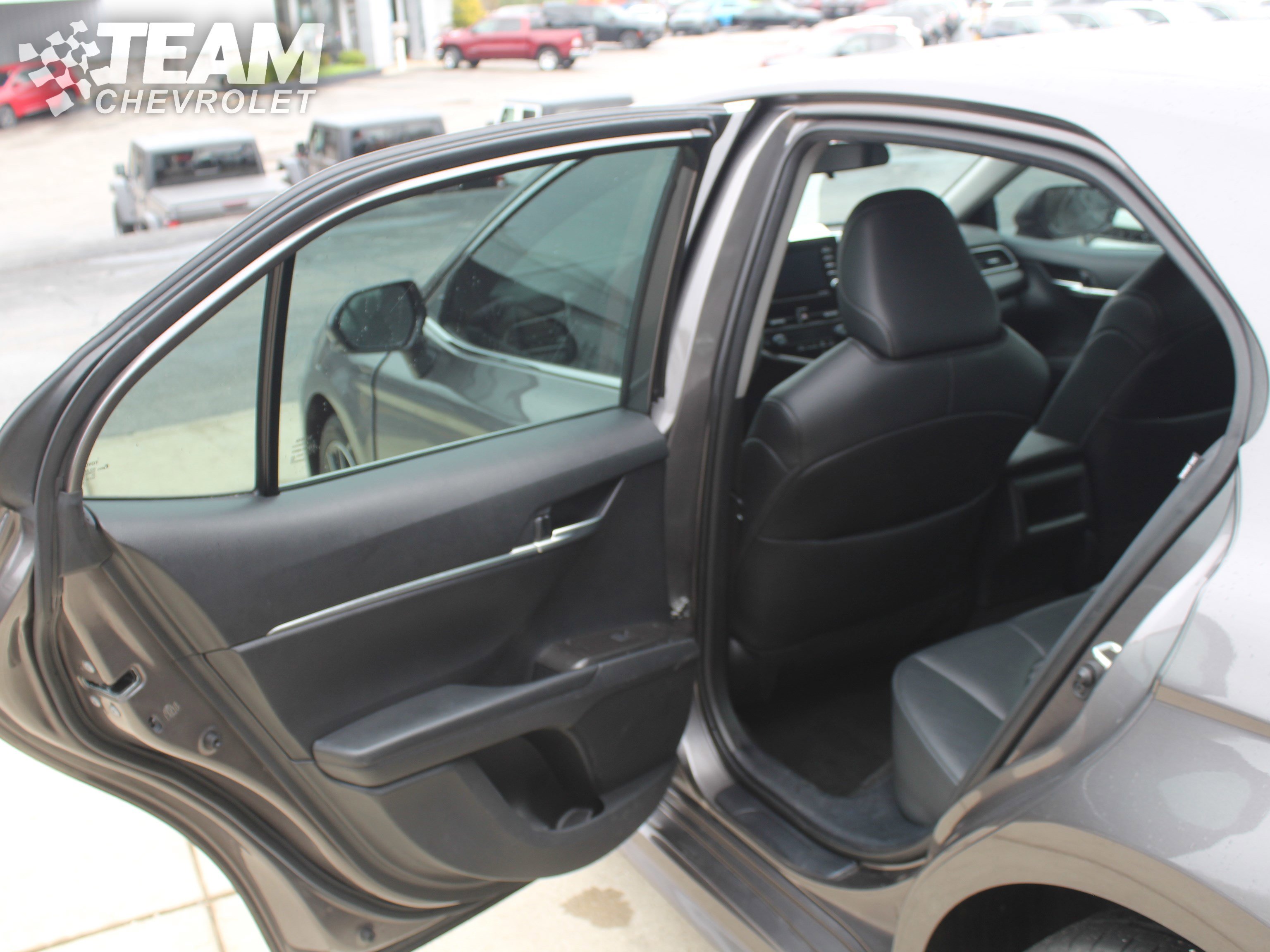 Used 2024 Toyota Camry SE image 18