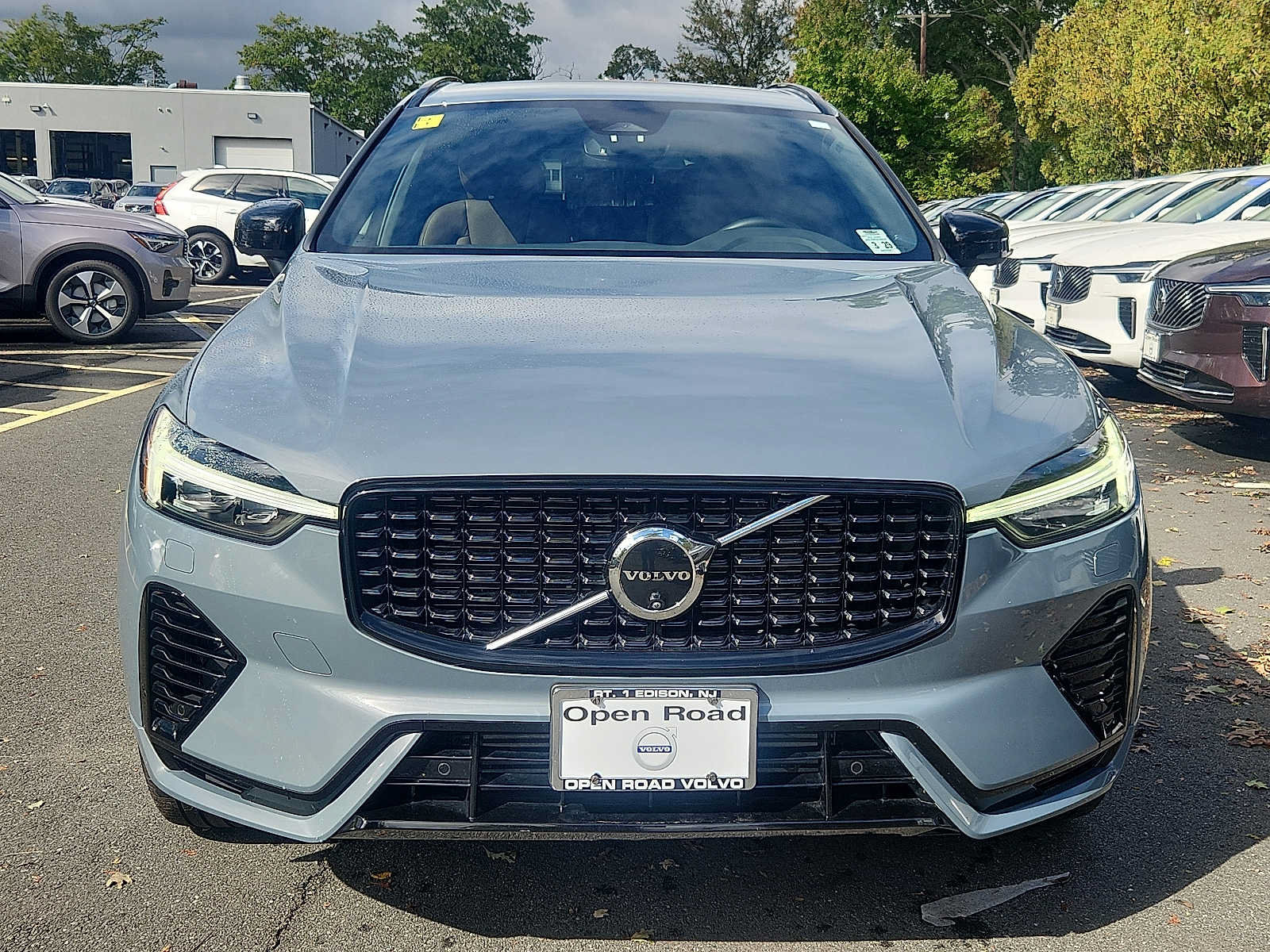 Certified 2024 Volvo XC60 T8 Plus w/ Climate Package AWD/4WD image 2