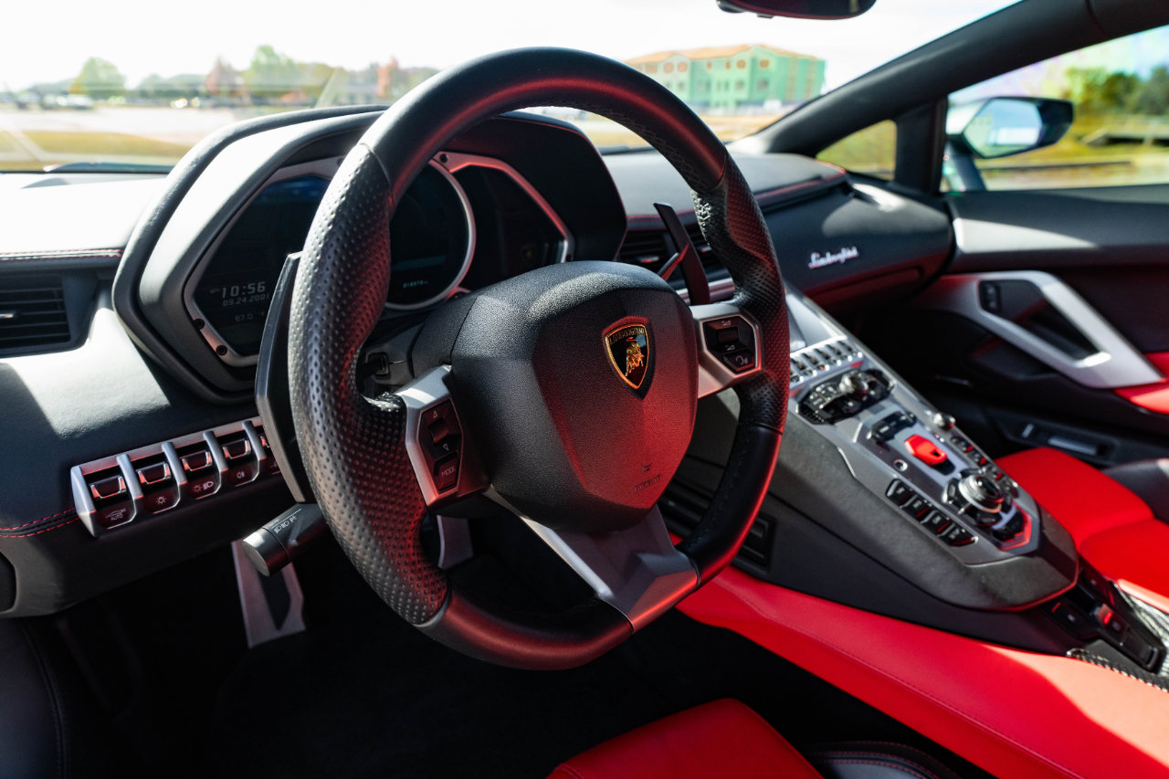 Used 2014 Lamborghini Aventador LP 700-4 image 38