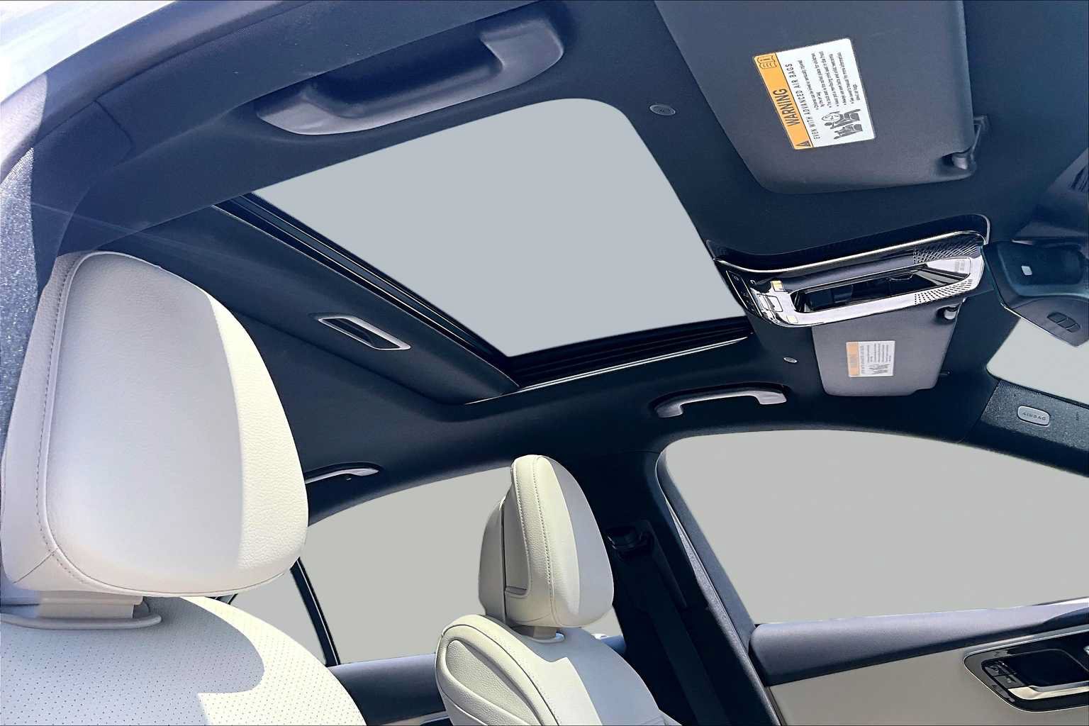 Certified 2025 Mercedes-Benz C 300 4MATIC Sedan image 14