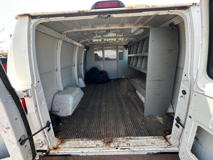 Used 2003 Dodge B2500 RWD image 25