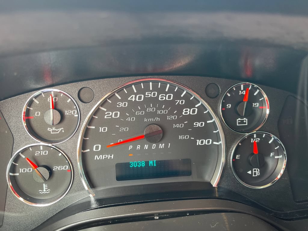 Used 2024 GMC Savana 2500 w/ Driver Convenience Package RWD image 19