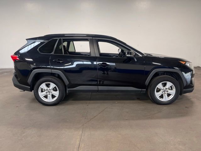Used 2020 Toyota RAV4 XLE w/ Convenience Package image 2