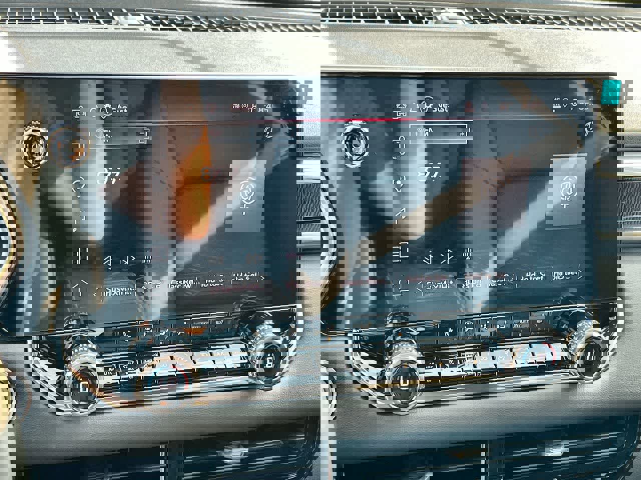 New 2026 GMC Canyon Elevation w/ Convenience Package image 13