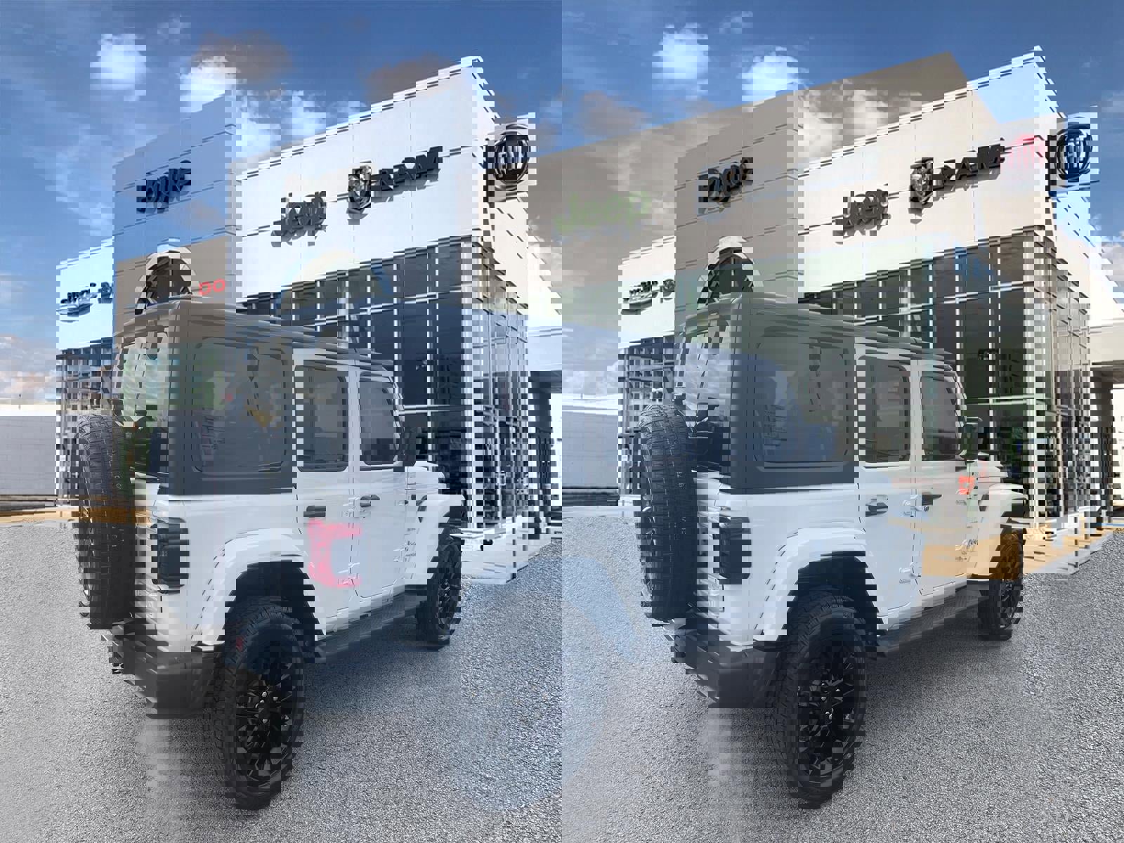 Used 2021 Jeep Wrangler Unlimited Sahara w/ Cold Weather Group image 2