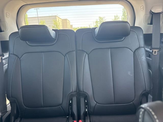 Used 2022 Jeep Grand Cherokee L Limited AWD/4WD image 29