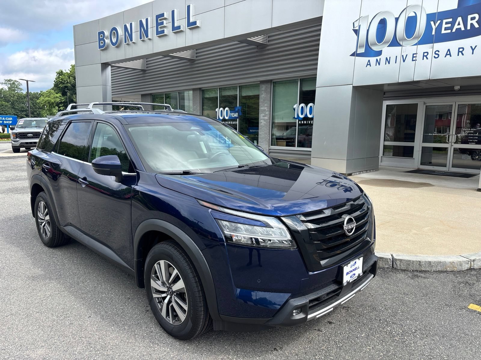 Used 2022 Nissan Pathfinder SL w/ SL Black Package