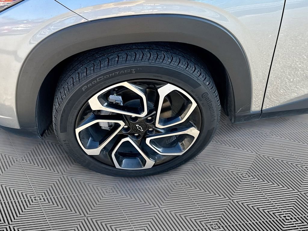 Used 2024 Chevrolet Trax RS w/ Driver Confidence Package image 29