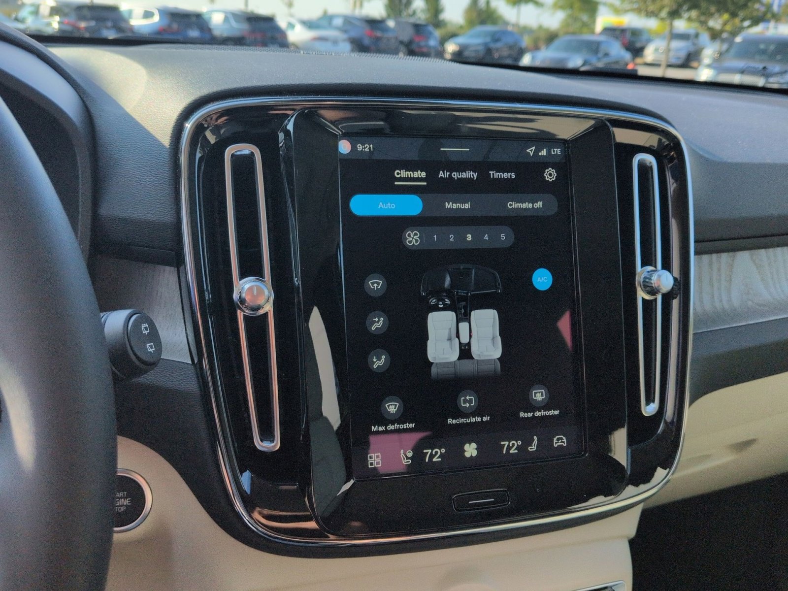 New 2026 Volvo XC40 B5 Ultra w/ Protection Package Premier image 21