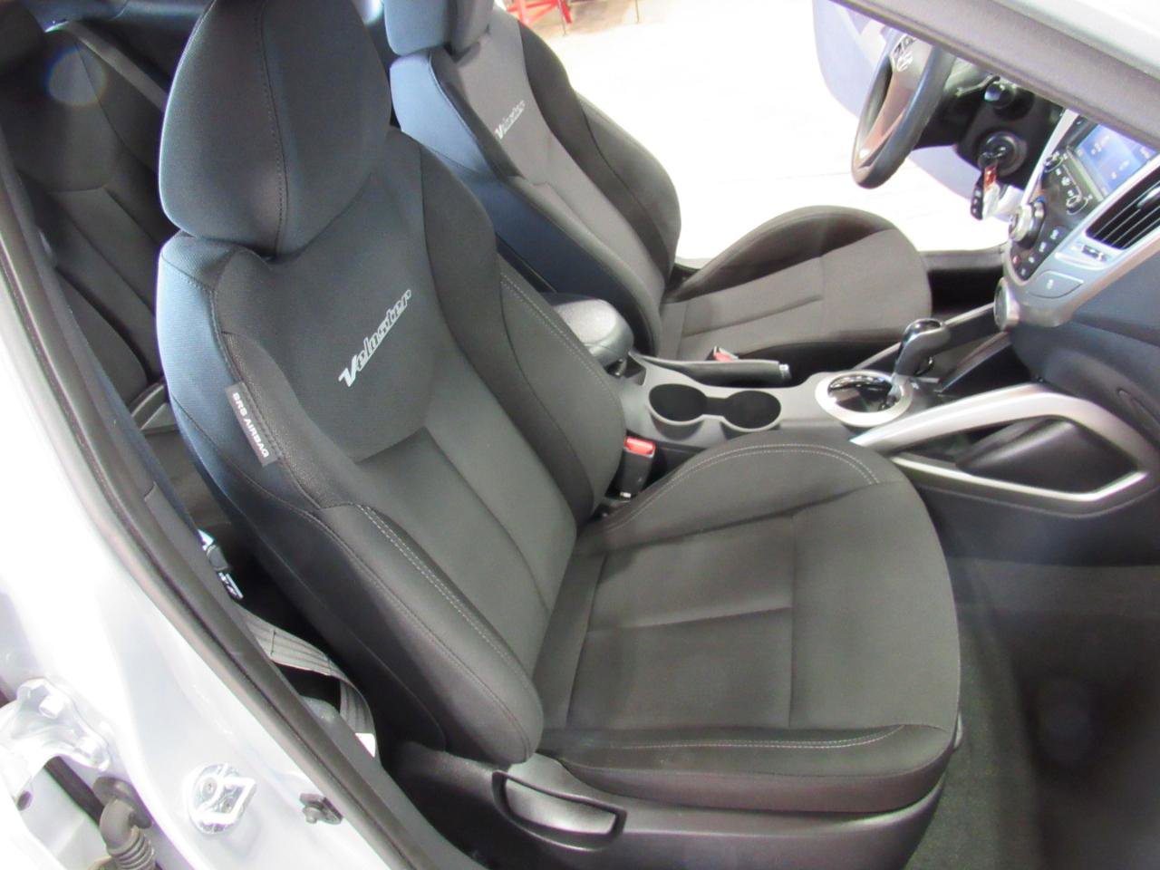 Used 2013 Hyundai Veloster image 52