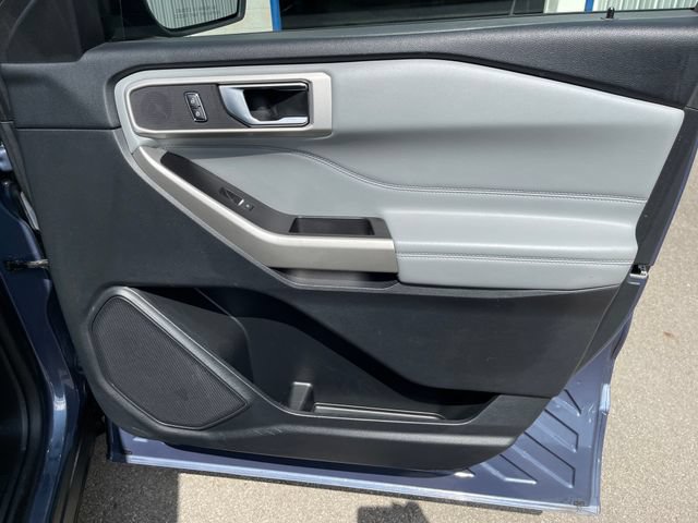Used 2021 Ford Explorer XLT w/ Equipment Group 202A AWD/4WD image 43