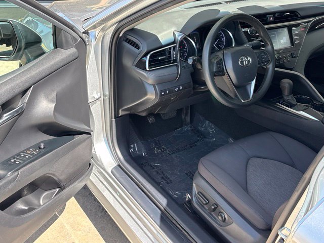 Used 2020 Toyota Camry LE w/ Carpet Mat Package FWD image 10