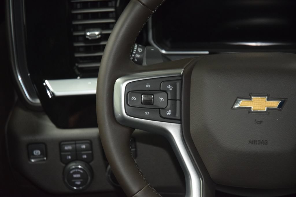 Used 2026 Chevrolet Silverado 1500 LTZ w/ LTZ Premium Package AWD/4WD image 36