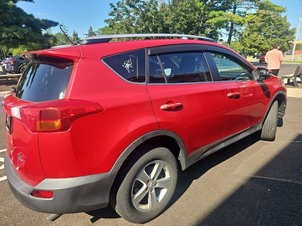 Used 2013 Toyota RAV4 XLE AWD/4WD image 4