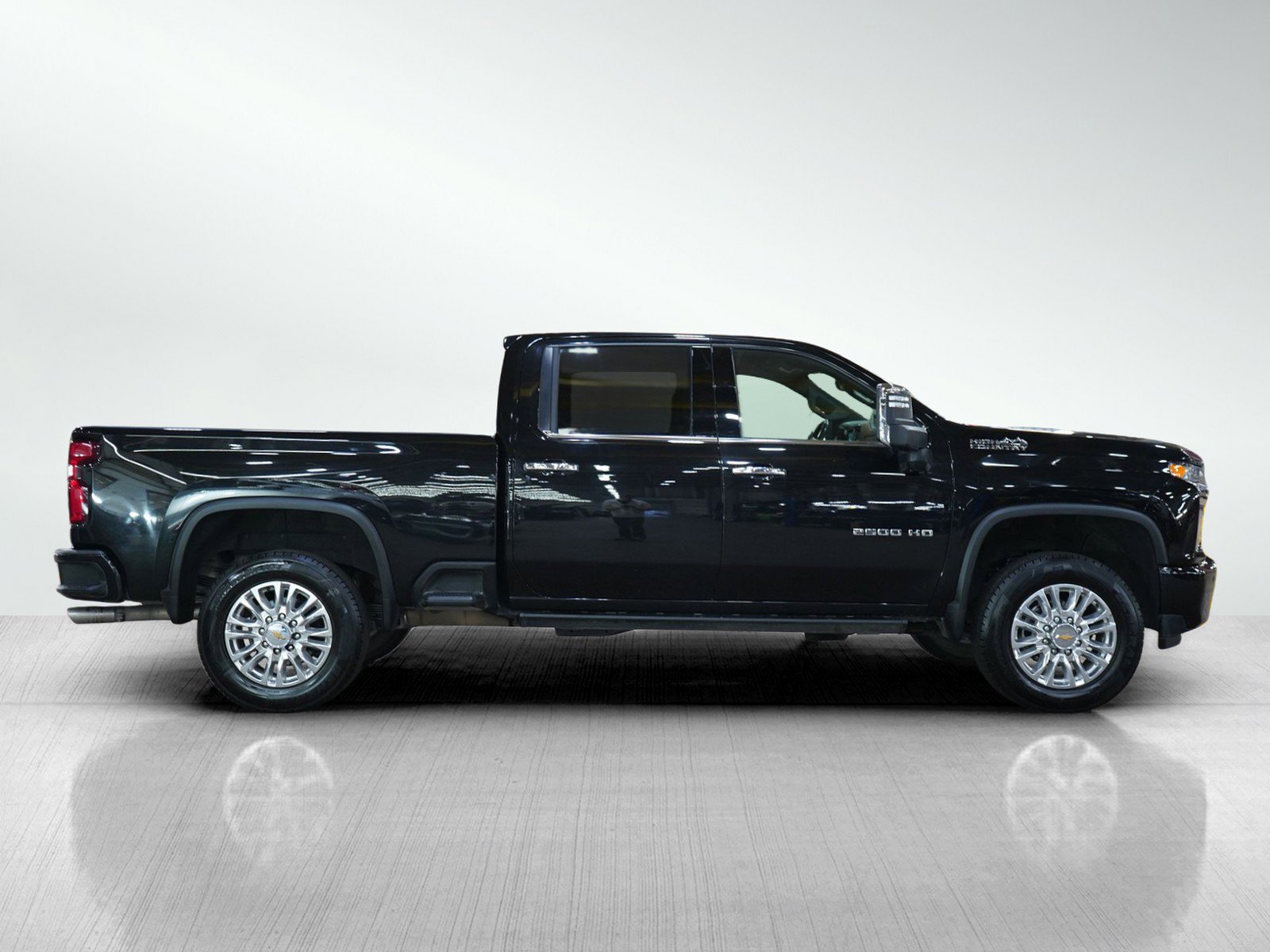 Used 2022 Chevrolet Silverado 2500 High Country w/ Z71 Off-Road Package image 7