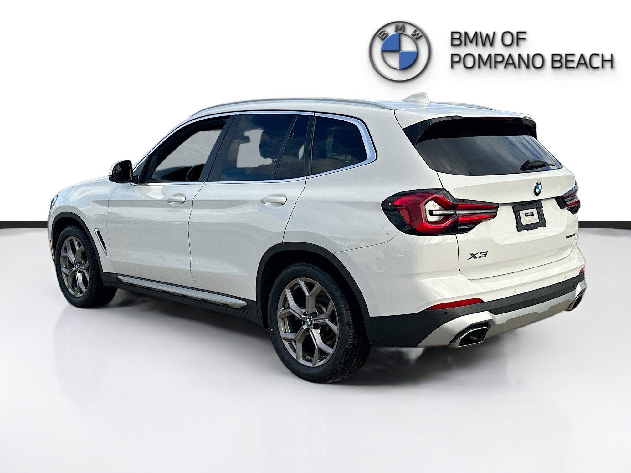 Used 2023 BMW X3 sDrive30i w/ Convenience Package RWD image 5