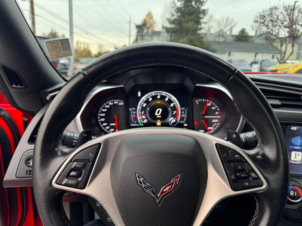 Used 2015 Chevrolet Corvette Stingray image 20