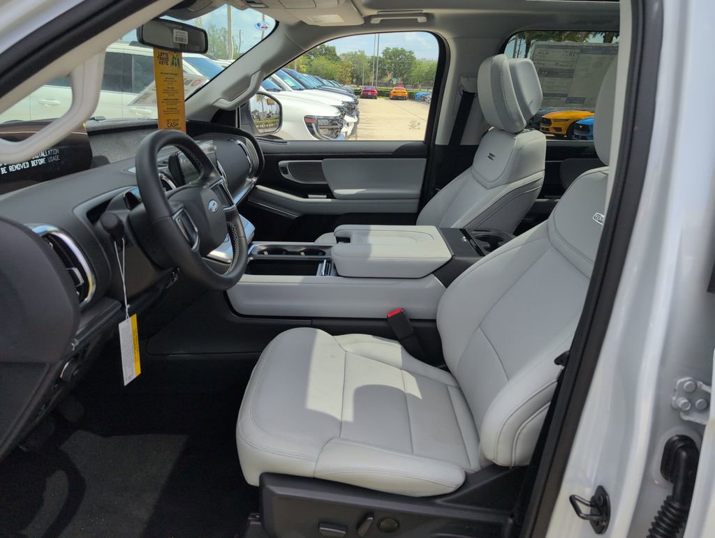 New 2026 Ford Expedition Platinum w/ Driver's Package image 5