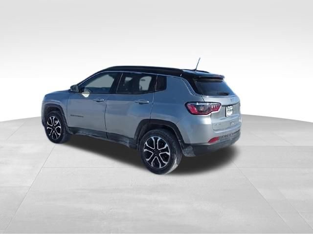 Used 2022 Jeep Compass Limited image 9