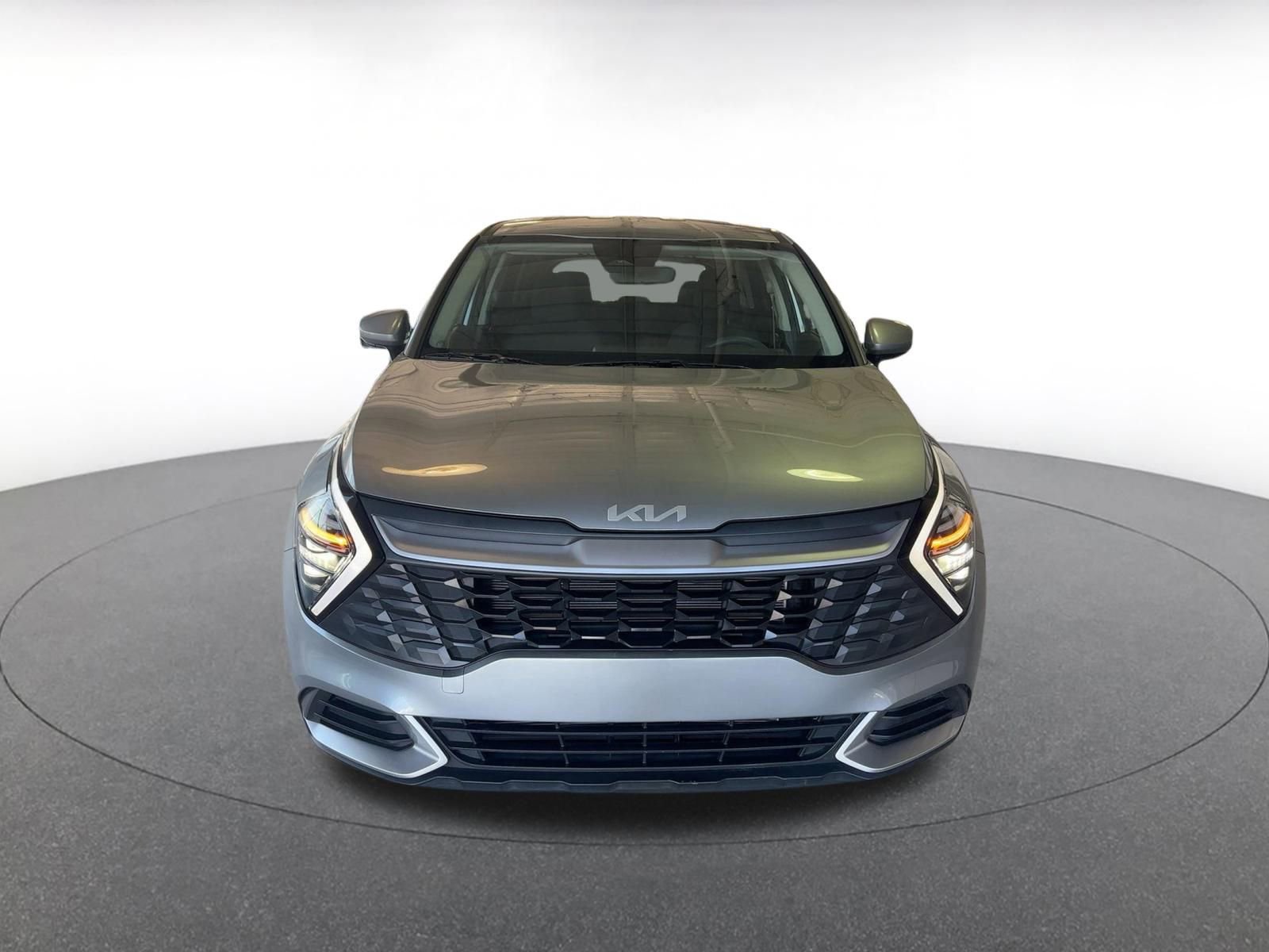 Used 2025 Kia Sportage LX image 5