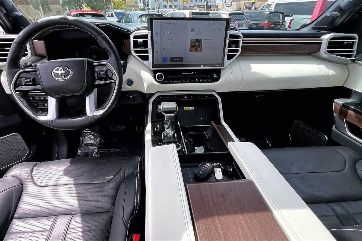 Used 2023 Toyota Sequoia Capstone AWD/4WD image 13