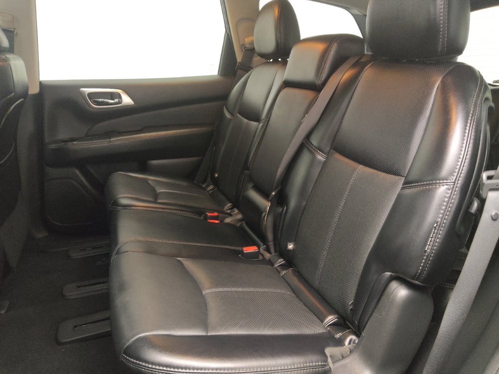 Used 2020 Nissan Pathfinder Platinum AWD/4WD image 18