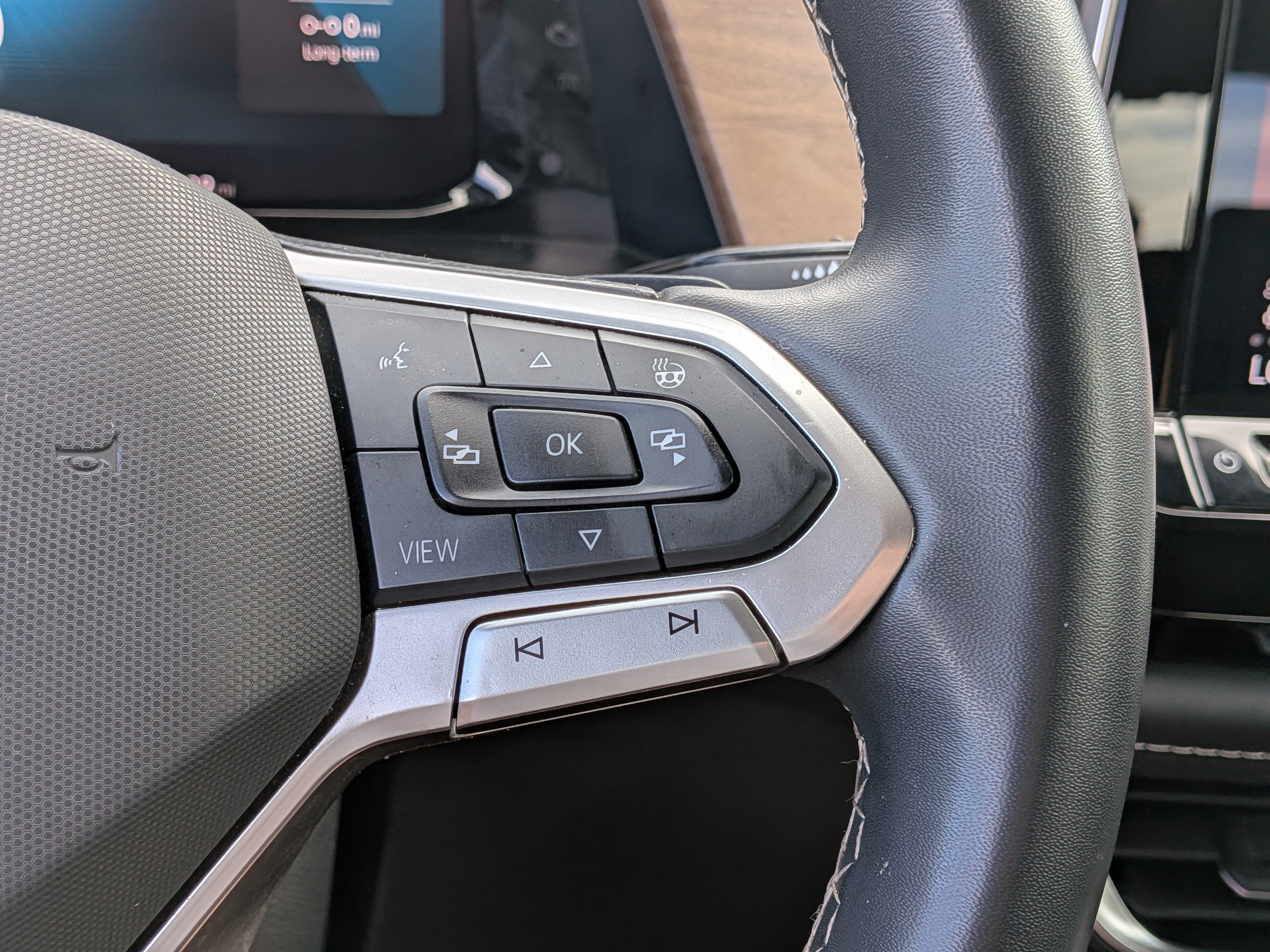 Used 2024 Volkswagen Atlas SE FWD image 26