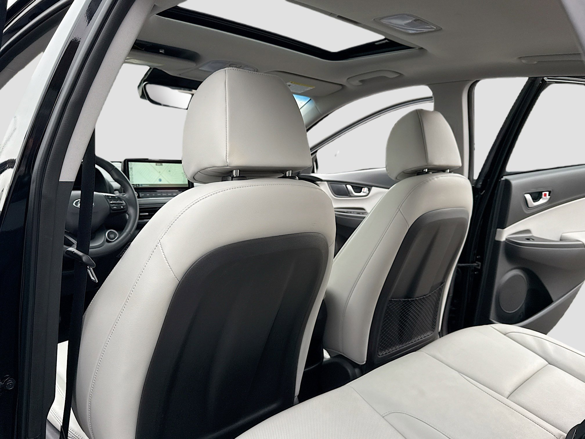 Certified 2023 Hyundai Kona Limited w/ Cargo Package image 6