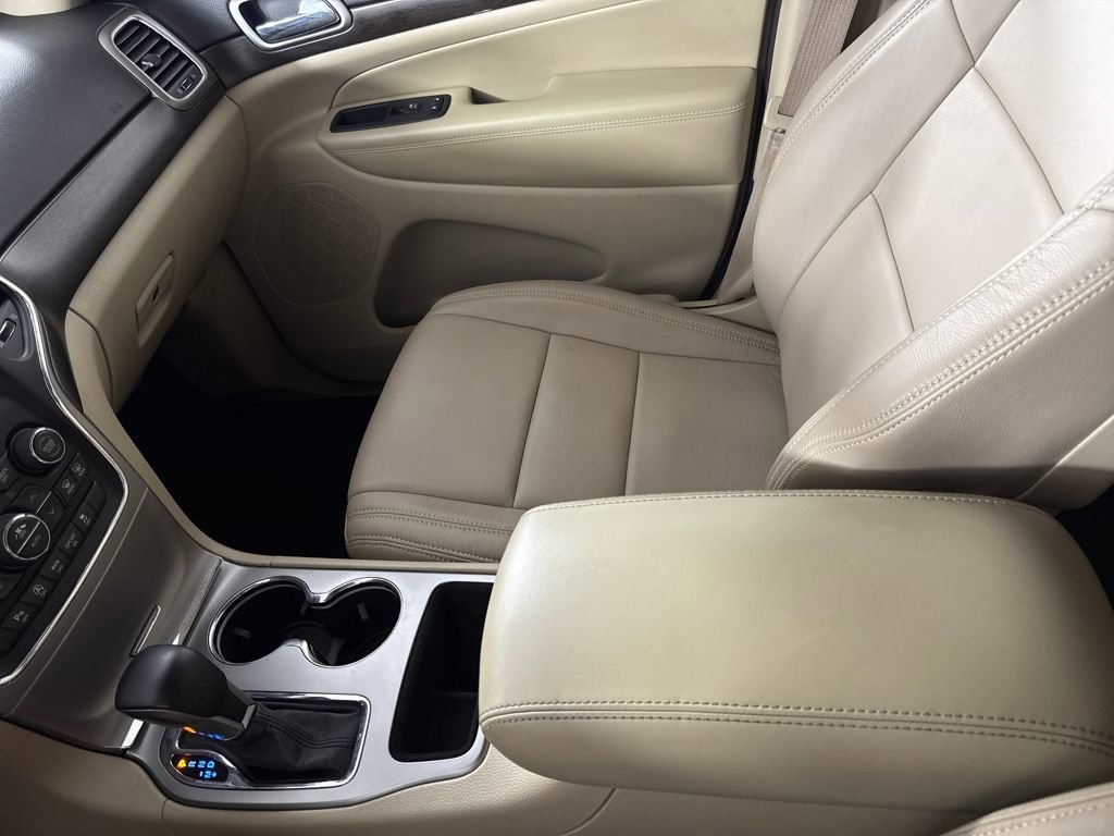 Used 2018 Jeep Grand Cherokee Laredo image 17