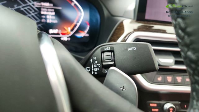 Used 2025 BMW X4 xDrive30i AWD/4WD image 45