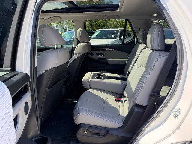 Used 2024 Honda Pilot Touring image 14