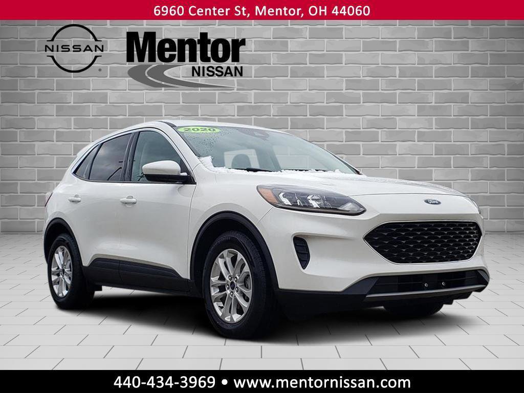 Used 2020 Ford Escape SE image 1