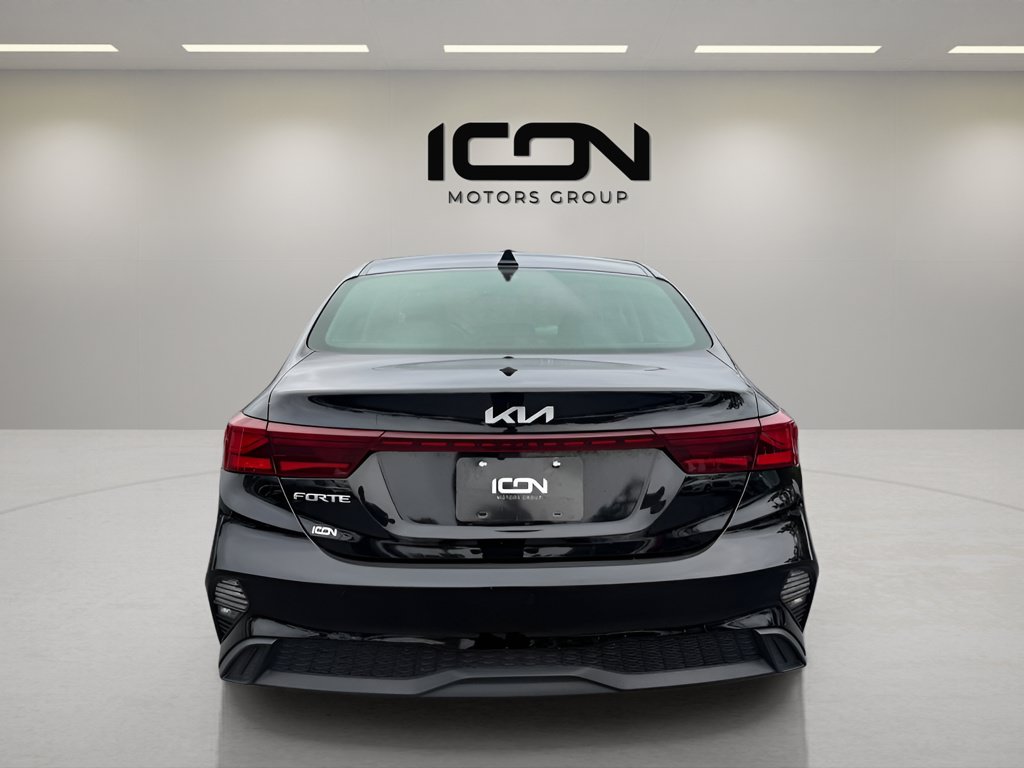 Used 2024 Kia Forte LXS FWD image 4