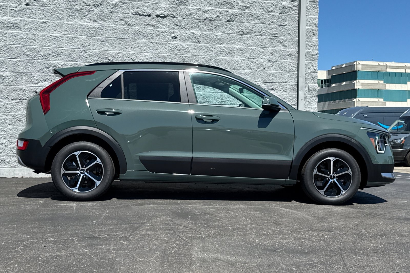 New 2026 Kia Niro EX w/ EX Premium Package FWD image 3