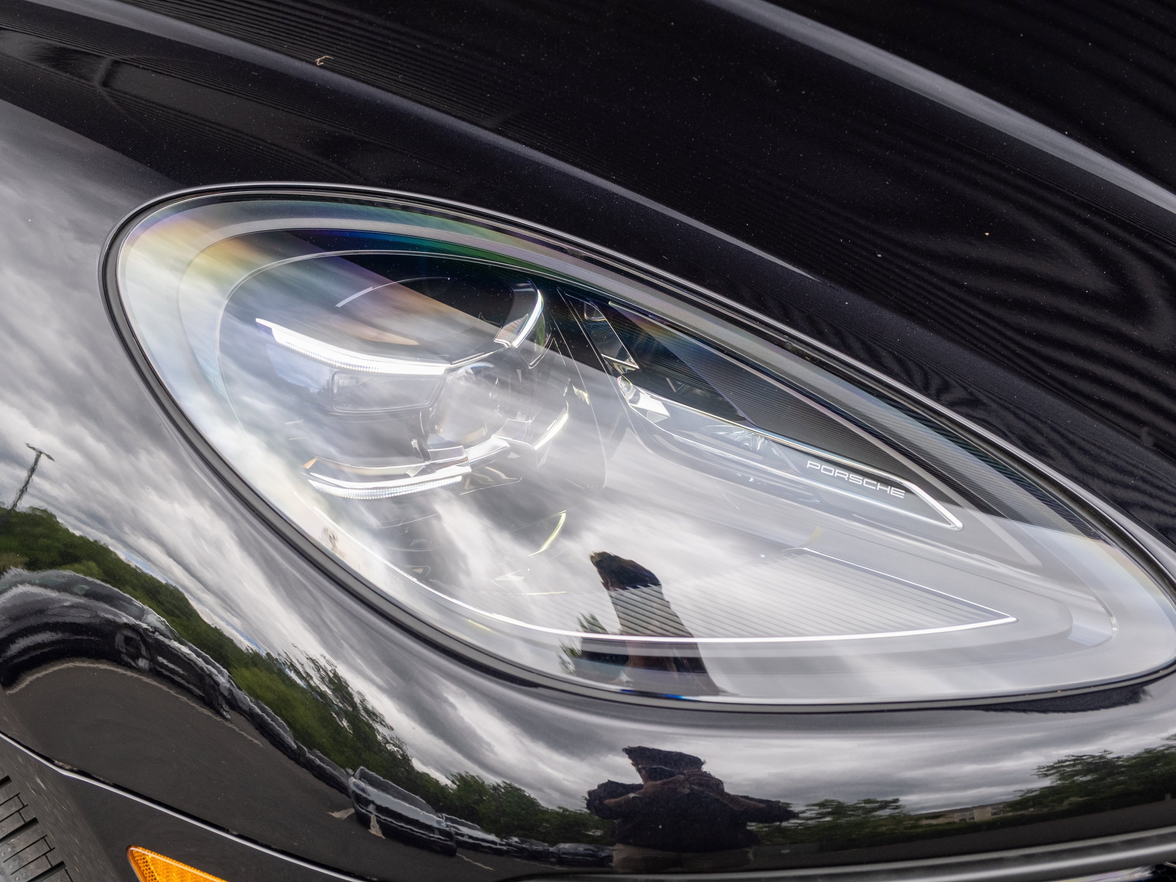 Certified 2025 Porsche Macan image 34